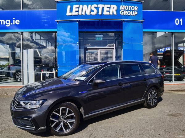 Volkswagen Passat Estate, Petrol Plug-in Hybrid, 2021, Grey