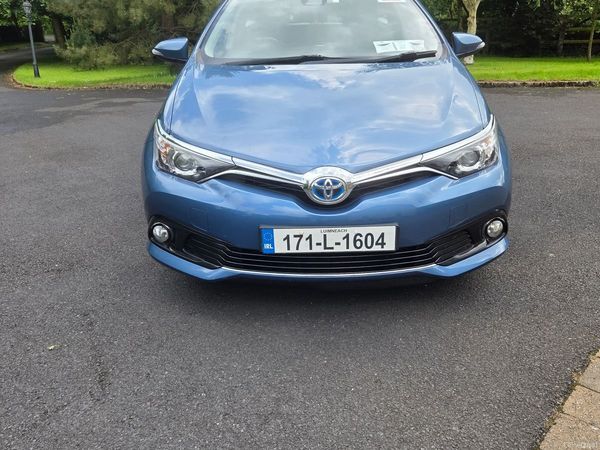Toyota Auris MPV, Petrol Hybrid, 2017, Blue