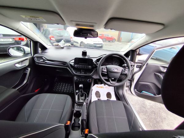 Ford Fiesta Hatchback, Petrol, 2018, Grey