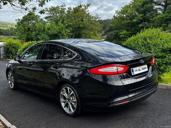 Ford Mondeo Hatchback, Diesel, 2017, Black