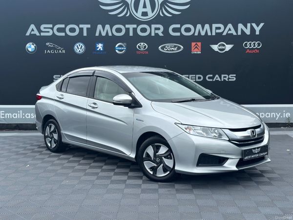 Honda Grace Saloon, Petrol Hybrid, 2015, Silver