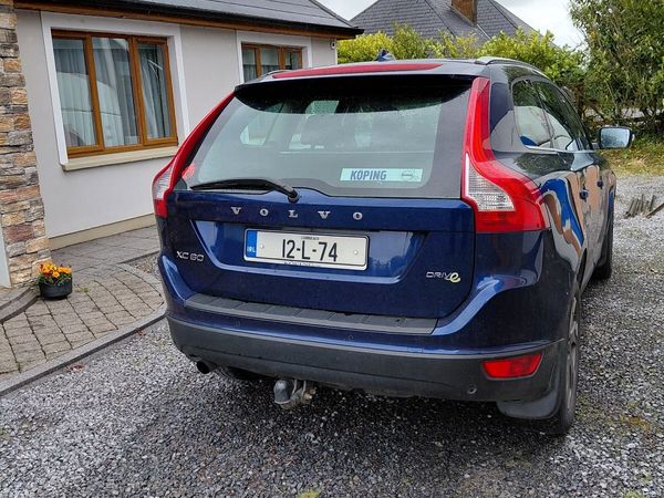 Volvo XC60 SUV, Diesel, 2012, Blue