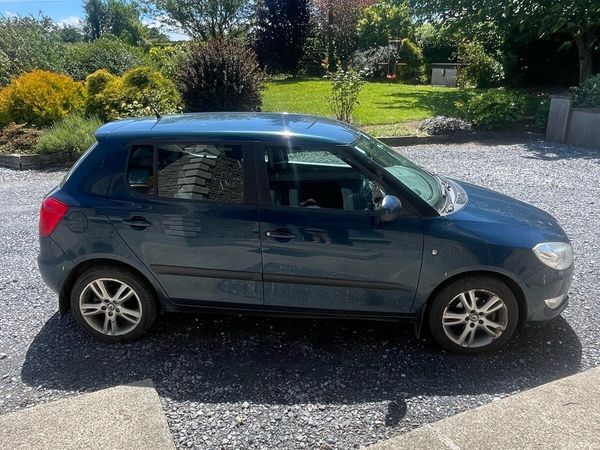 Skoda Fabia Hatchback, Diesel, 2013, Blue