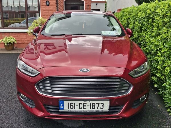 Ford Mondeo Hatchback, Diesel, 2016, Red