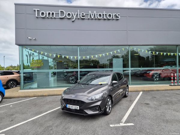 Ford Focus Hatchback, Petrol, 2018, Grey