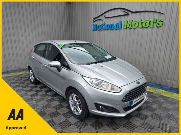 Ford Fiesta Hatchback, Petrol, 2014, Silver