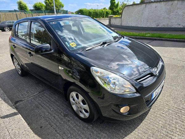 Hyundai i20 Hatchback, Petrol, 2011, Black