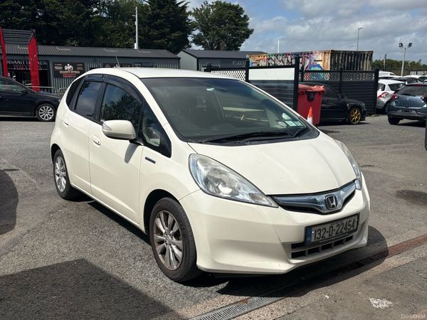 Honda Fit Hatchback, Petrol Hybrid, 2013, White