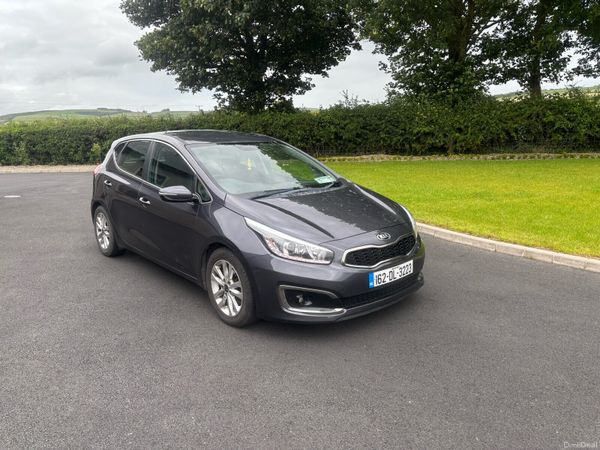 Kia Ceed Hatchback, Diesel, 2016, Silver