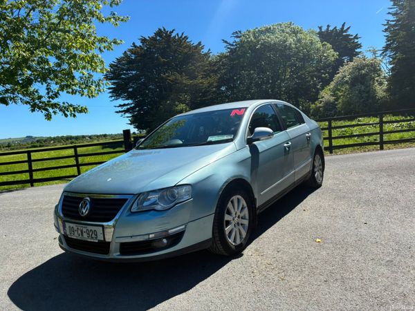 Volkswagen Passat Saloon, Petrol, 2009, Blue