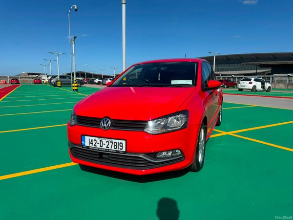 Volkswagen Polo Hatchback, Petrol, 2014, Red