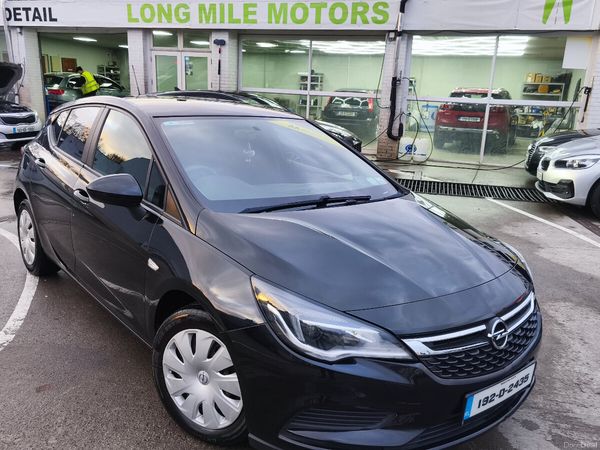 Opel Astra Hatchback, Petrol, 2019, Black
