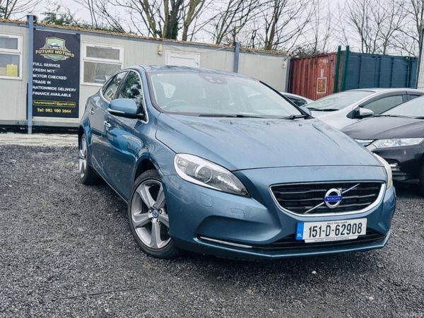 Volvo V40 Hatchback, Petrol, 2015, Blue