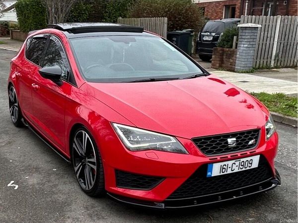 SEAT Leon Estate, Petrol, 2016, Red