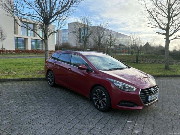 Hyundai i40 Estate/Jeep, Diesel, 2016, Red