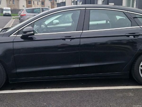 Ford Mondeo Hatchback, Diesel, 2015, Black