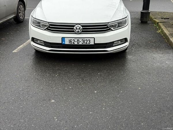 Volkswagen Passat Saloon, Diesel, 2016, White