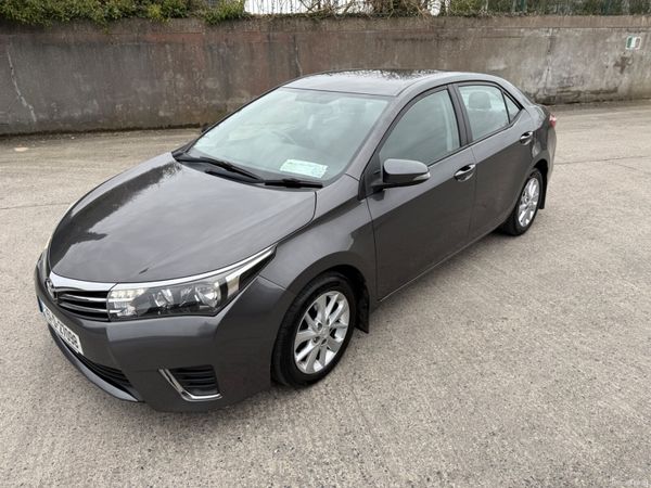 Toyota Corolla Saloon, Diesel, 2015, Grey