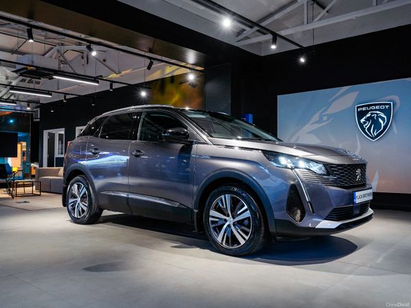 Peugeot 3008 MPV, Petrol, 2023, Grey