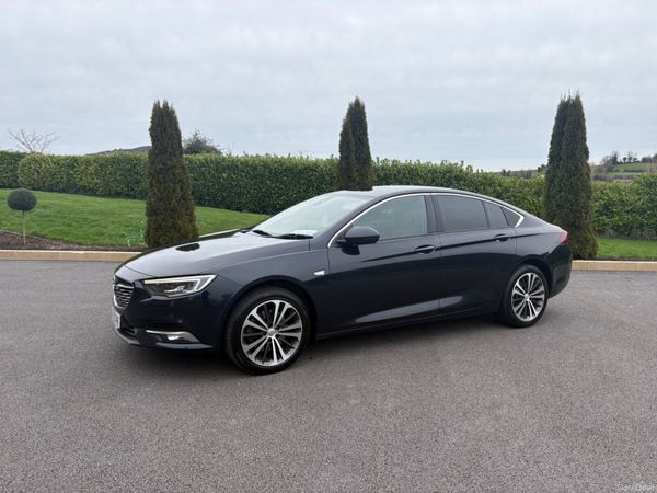 Opel Insignia Hatchback, Diesel, 2020, Blue