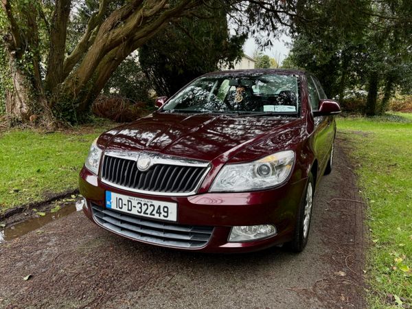 Skoda Octavia Hatchback, Diesel, 2010, Red