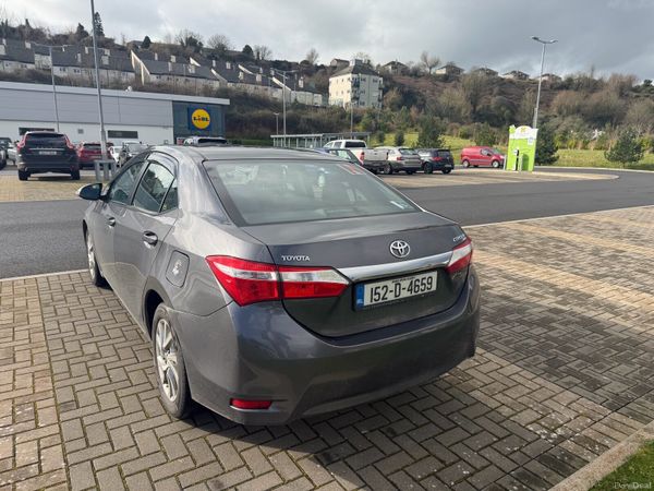 Toyota Corolla Saloon, Diesel, 2015, Grey
