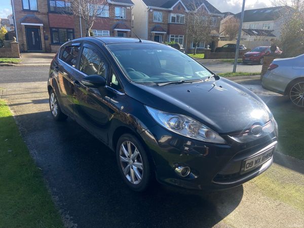 Ford Fiesta Hatchback, Petrol, 2009, Black