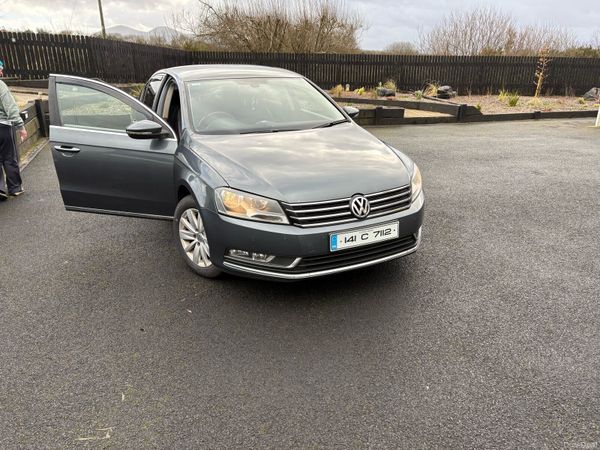 Volkswagen Passat Saloon, Diesel, 2014, Grey
