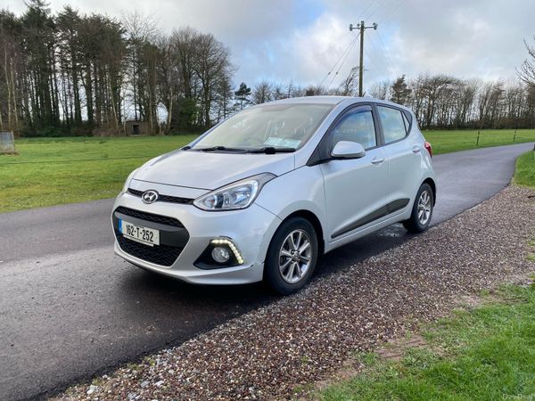 Hyundai i10 Hatchback, Petrol, 2016, Silver