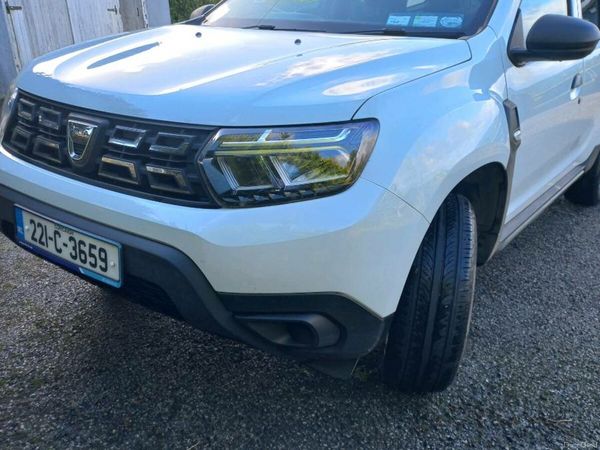 Dacia Duster SUV, Petrol Gas, 2022, White
