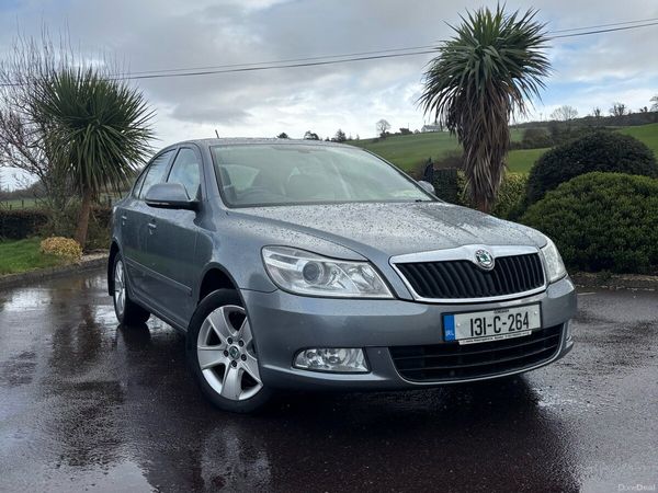 Skoda Octavia Saloon, Diesel, 2013, Grey