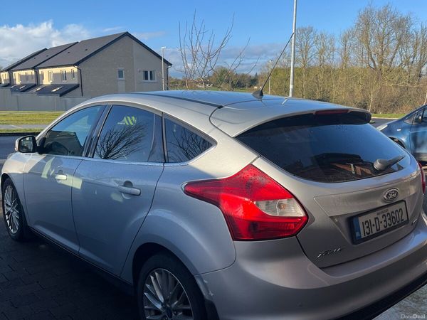 Ford Focus Hatchback, Petrol, 2013, Silver