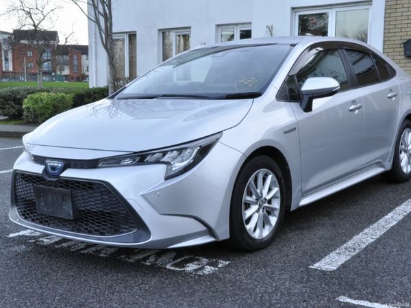Toyota Corolla Saloon, Petrol Hybrid, 2019, Silver