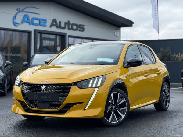 Peugeot 208 Hatchback, Petrol, 2020, Yellow
