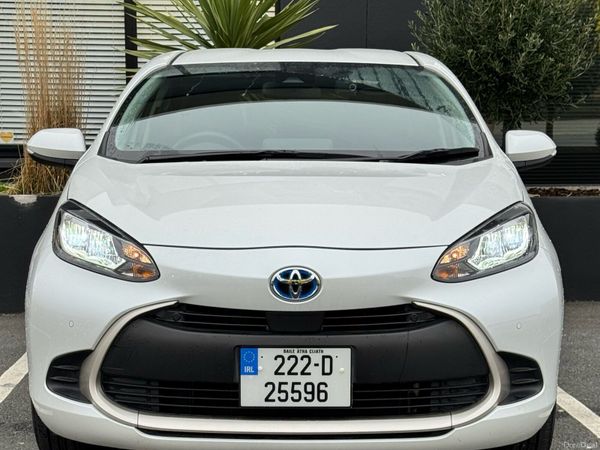 Toyota Aqua Hatchback, Petrol Hybrid, 2022, White
