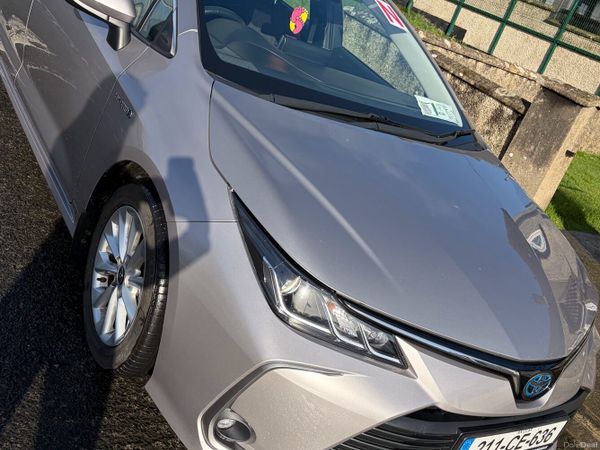 Toyota Corolla Saloon, Petrol Hybrid, 2021, Grey