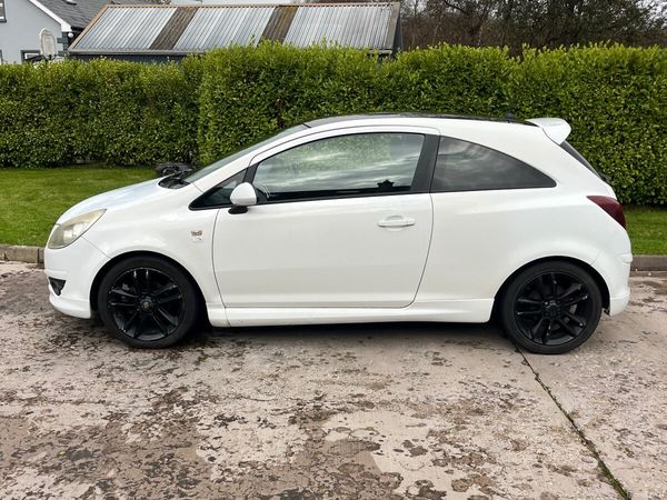 Vauxhall Corsa Hatchback, Diesel, 2010, White