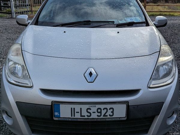 Renault Clio Hatchback, Petrol, 2011, Silver