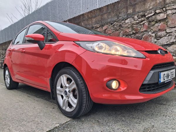 Ford Fiesta Hatchback, Petrol, 2010, Red