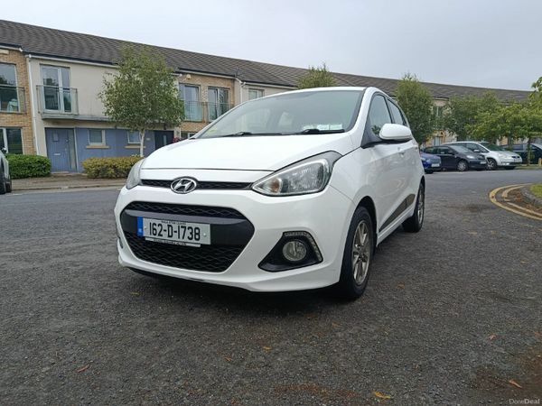 Hyundai i10 Hatchback, Petrol, 2016, White