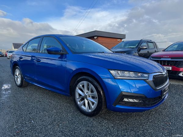 Skoda Octavia Saloon, Diesel, 2021, Blue