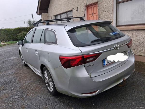 Toyota Avensis Estate, Diesel, 2016, Silver
