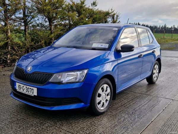 Skoda Fabia Hatchback, Petrol, 2015, Blue