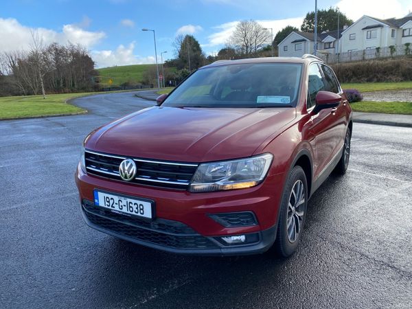 Volkswagen Tiguan SUV, Diesel, 2019, Red