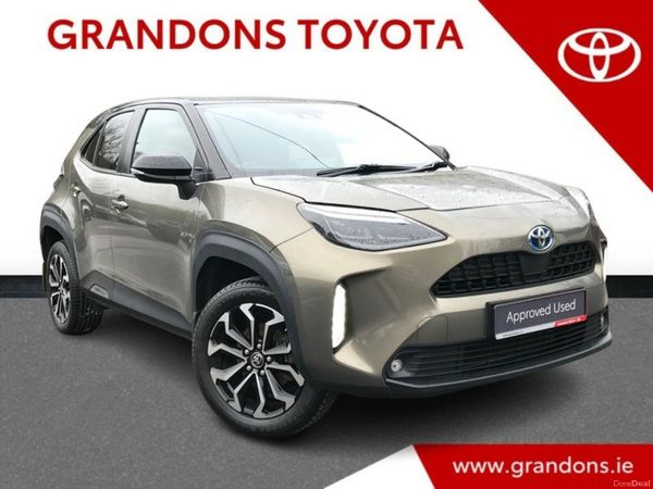 Toyota Yaris Cross Hatchback, Petrol Hybrid, 2023, Green