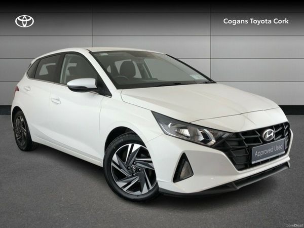 Hyundai i20 Hatchback, Petrol, 2021, White