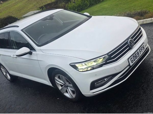 Volkswagen Passat Estate, Diesel, 2019, White