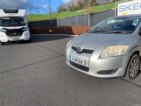 Toyota Auris Hatchback, Diesel, 2007, Silver