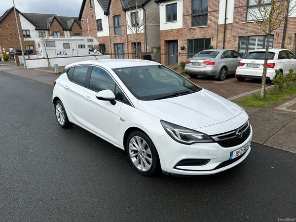 Opel Astra Hatchback, Diesel, 2018, White