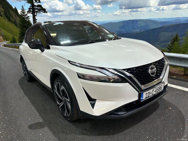 Nissan Qashqai MPV, Petrol, 2022, White